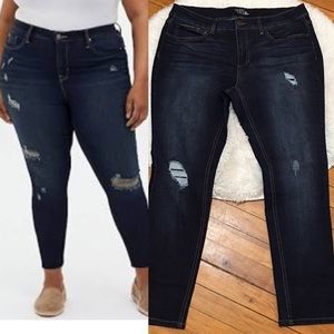 No show distressed skinny jeans